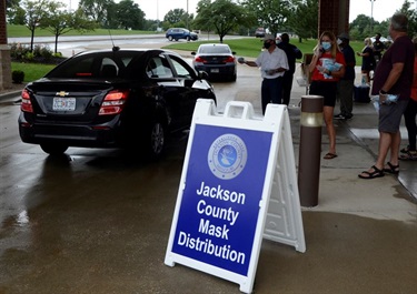 Jackson County distributes 100,000 masks